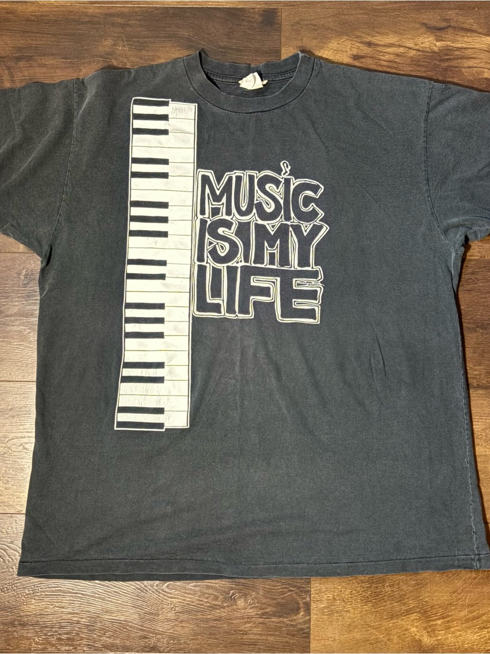 Vintage Marilyn Brooks Music Is My Life Piano Tee OS Faded Black Made in Canada